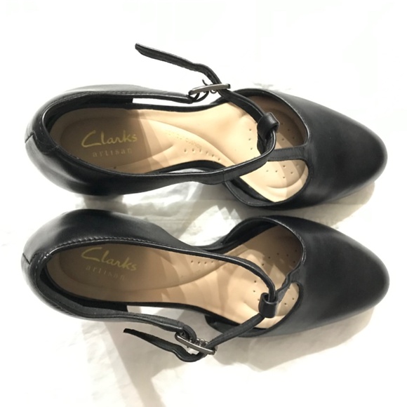 NEW Clarks Leather Freva85 T-Bar Black Heels Pump Women's Size 8.5 M Ankle Strap - Picture 3 of 14
